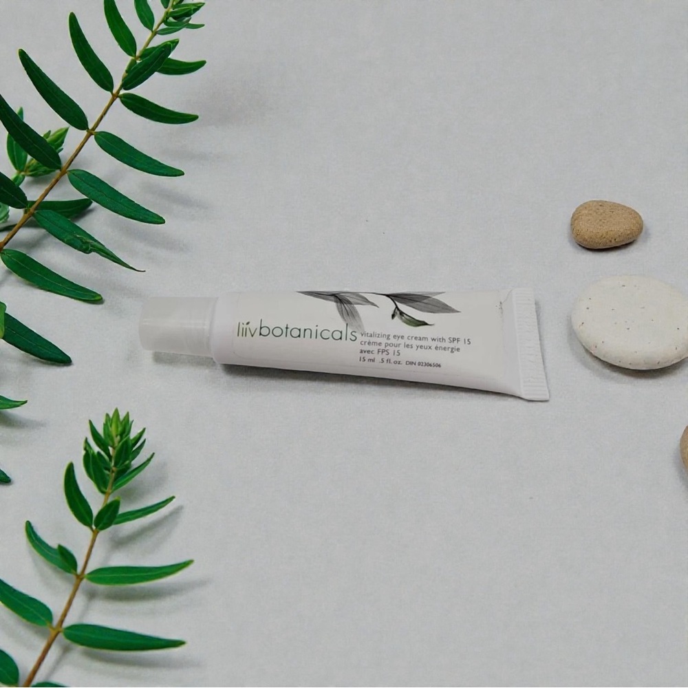 🌳 Liiv Botanicals Vitalizing Eye Cream | Rare & HTF
